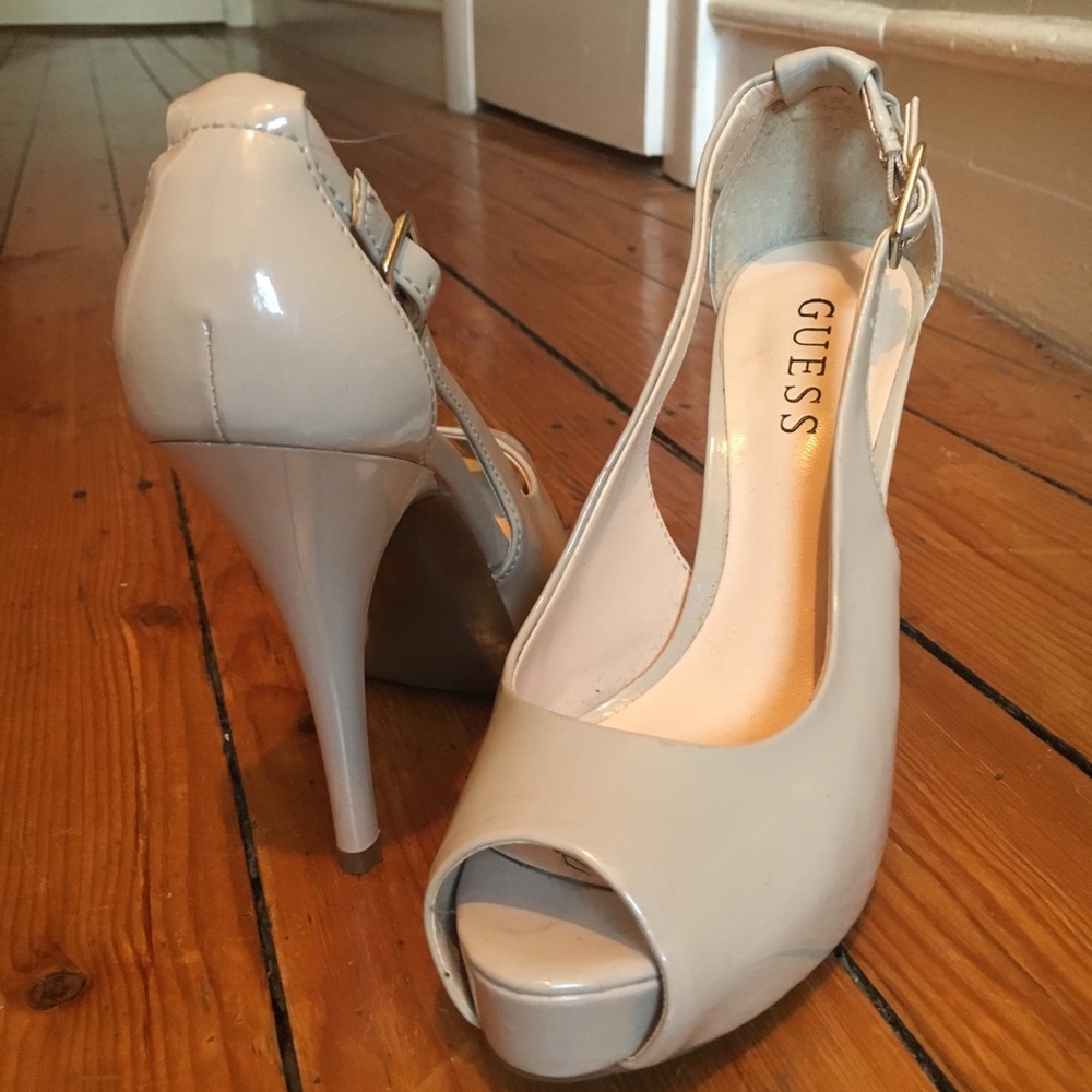 Guess nude sling back pumps